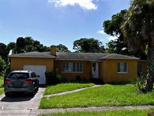 1120 Colonial Road, Fort Pierce, FL, 34950 | Card Image