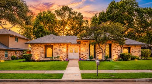 1005 Nottingham Dr, Carrollton, TX, 75007-4818 | Card Image
