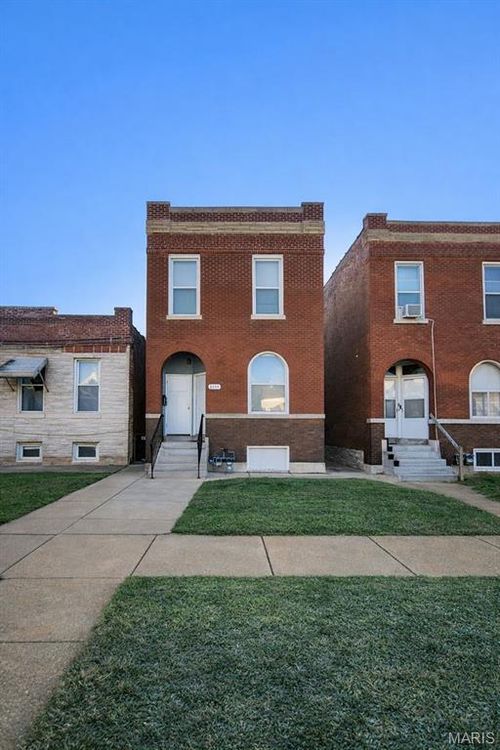 4652 Alaska Ave, Saint Louis, MO, 63111-1401 | Card Image