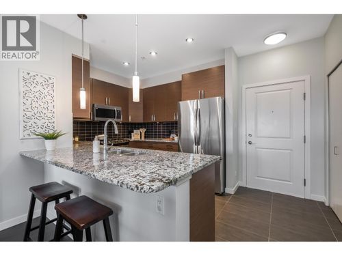 308-288 Hampton St, New Westminster, BC, V3M5L9 | Card Image
