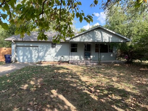 209 S Neal St, Prairie Grove, AR, 72753-3219 | Card Image
