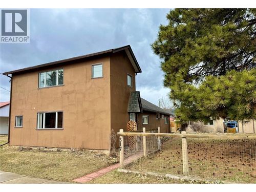 317 4th Ave S, Cranbrook, BC, V1C2E6 | Card Image