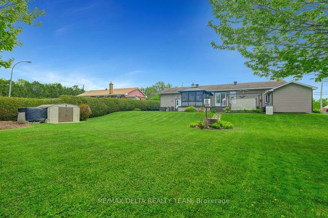 5041 Thunder Rd, House other with 4 bedrooms, 2 bathrooms and 5 parking in Carlsbad Springs ON | Image 34