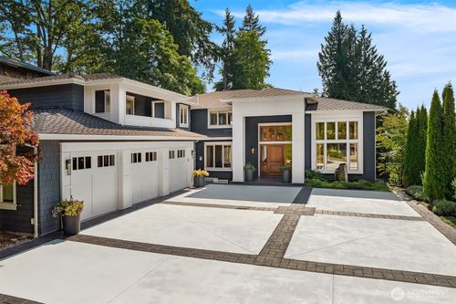 8617 Ne 20th St, Clyde Hill, WA, 98004-2452 | Card Image