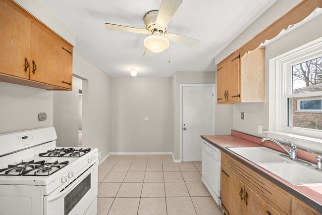 1405 Evergreen Rd, House other with 3 bedrooms, 1 bathrooms and 2 parking in Homewood IL | Image 9
