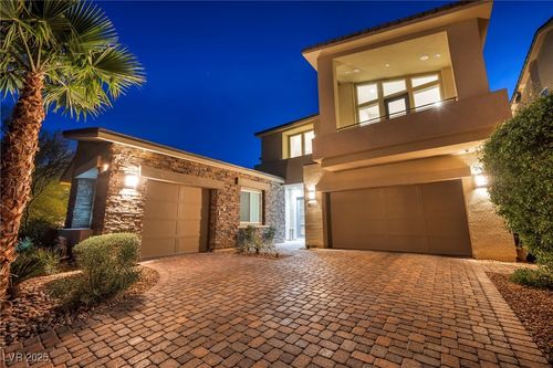 19 Hilltop Crest St, Henderson, NV, 89011-3167 | Card Image
