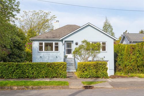 336 Irving Rd, Victoria, BC, V8S4A2 | Card Image