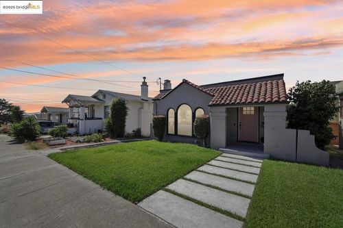 2507 Maxwell Ave, Oakland, CA, 94601-5521 | Card Image