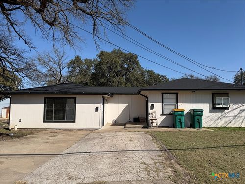 809 W Avenue D, Belton, TX, 76513-3364 | Card Image