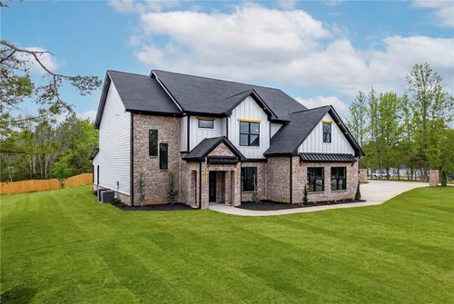 47 Mangum Ln, Pendergrass, GA, 30567-3401 | Card Image