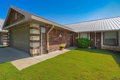 1704 Yellowstone Dr, Longview, TX, 75605-4272 | Card Image