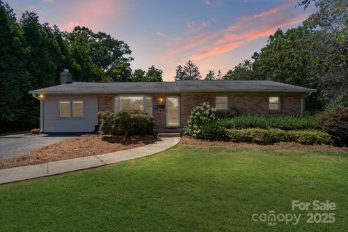 305 Ridge Dr, Mount Holly, NC, 28120-1154 | Card Image
