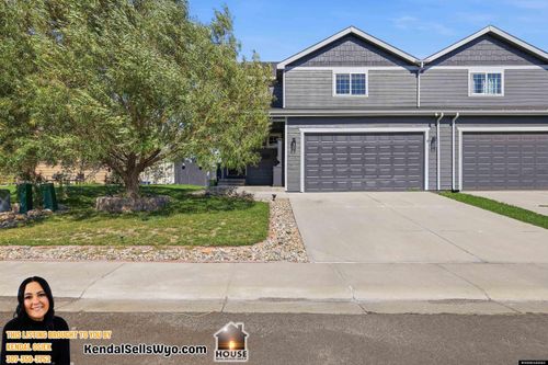 1420 Meadow Ln, Douglas, WY, 82633-9043 | Card Image