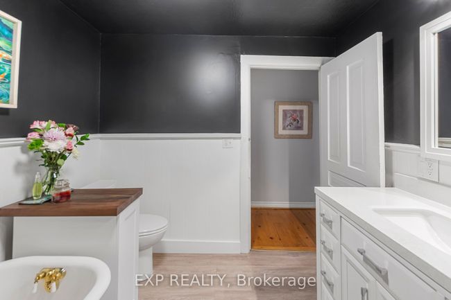 17 Regent Pl, House other with 3 bedrooms, 2 bathrooms and 2 parking in Welland ON | Image 37