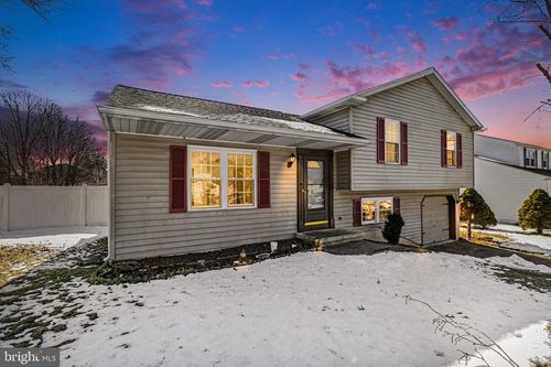 2109 Highland Ct, HARRISBURG, PA, 17110-3475 | Card Image