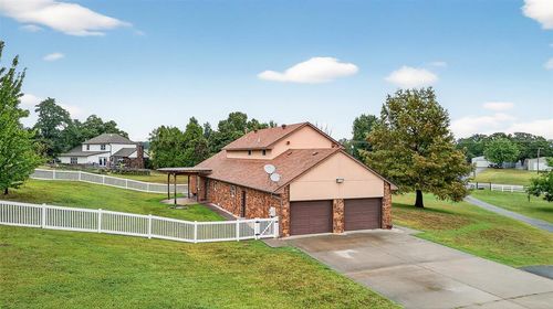 5001 N Luther Rd, Harrah, OK, 73045-8205 | Card Image