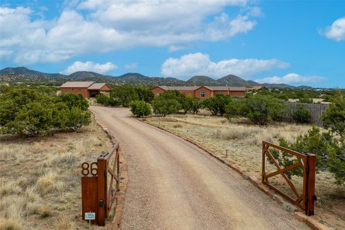 86 Droege Road, Santa Fe, NM, 87508 | Card Image