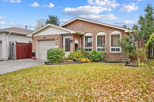 83 Amanda Dr, Scarborough, ON, M1V1C8 | Card Image