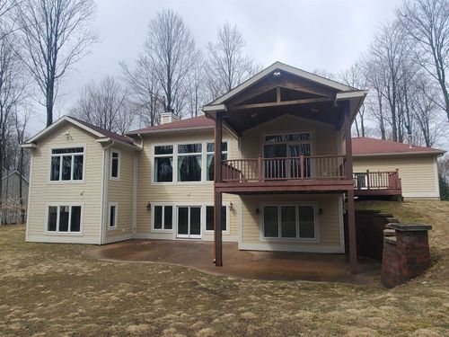 2594 Blue Meadow Dr, Traverse City, MI, 49685-7599 | Card Image