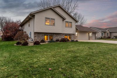 1302 28th Street Sw, House other with 5 bedrooms, 2 bathrooms and null parking in Austin MN | Image 2