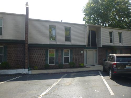 75-1310 Louisville Rd, Frankfort, KY, 40601-4062 | Card Image