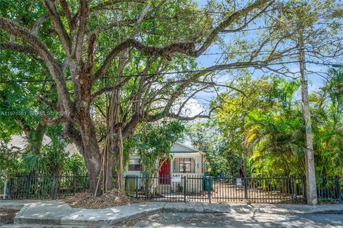 3544 William Ave, Miami, FL, 33133-5729 | Card Image
