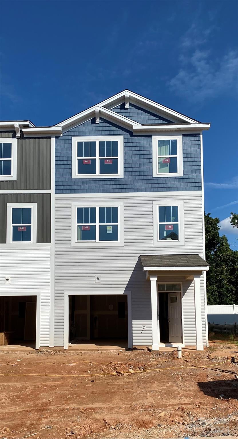 Keydet Dr, Charlotte, NC 28216