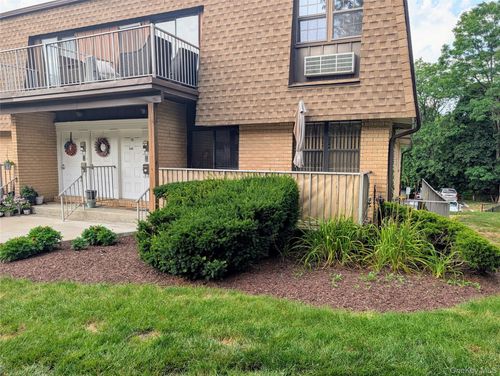 16-440 Carpenter Ave, Newburgh, NY, 12550-3351 | Card Image
