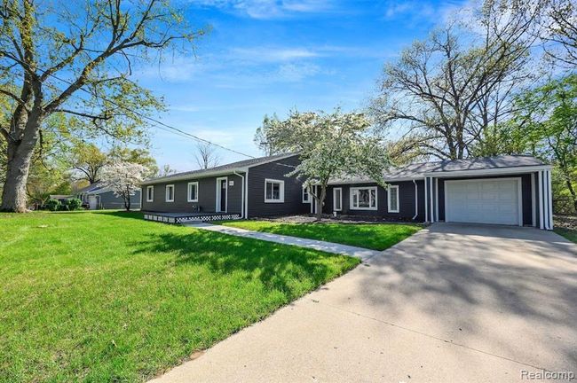 960 Olreana Road, House other with 4 bedrooms, 2 bathrooms and null parking in White Lake Twp MI | Image 1