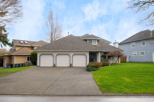8572 164a St, Surrey, BC, V4N3G8 | Card Image
