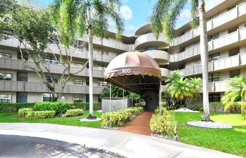 121-900 Colony Point Cir, Pembroke Pines, FL, 33026-2935 | Card Image