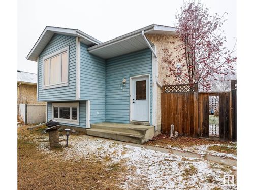 412 Grandin Dr, Morinville, AB, T8R1J1 | Card Image