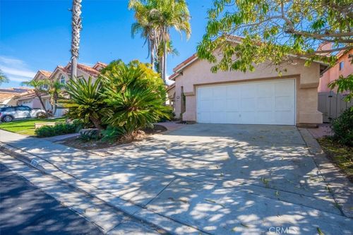 1672 Olympus Loop Dr, Vista, CA, 92081-5444 | Card Image