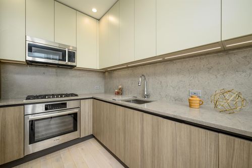 3102-155 Bay St, Jersey City, NJ, 07302-4880 | Card Image