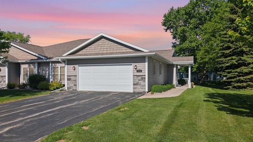 1274 Cameron Circle, NEENAH, WI, 54956 | Card Image