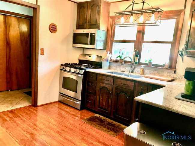 22915 W Walnut Ln, House other with 3 bedrooms, 2 bathrooms and 1 parking in Genoa OH | Image 15