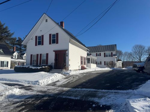 147 Hanover St, Lebanon, NH, 03766-1058 | Card Image