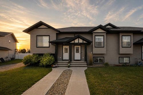 161 Crimson Crt, Blackfalds, AB, T4M0A7 | Card Image