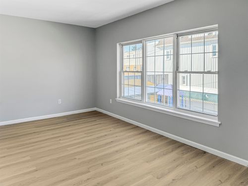 2-731-729-731 Broadway, Bayonne, NJ, 07002-4786 | Card Image