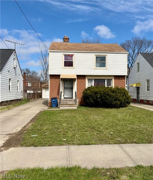 15711 Harvard Ave, Cleveland, OH, 44128-2045 | Card Image