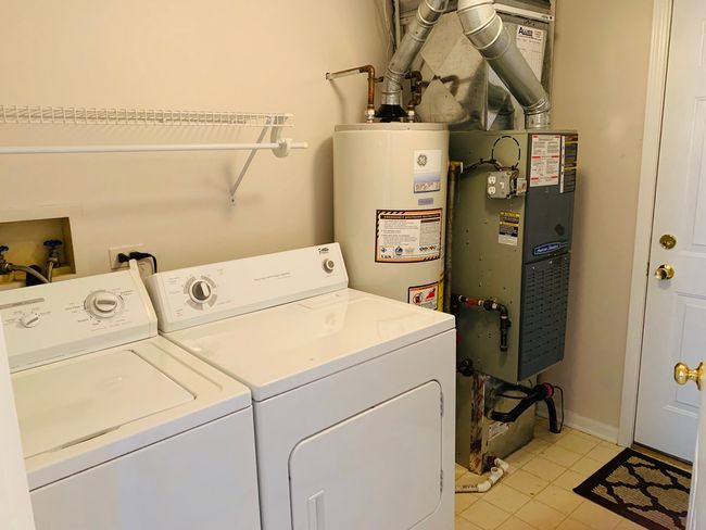 227 Wellington Cir, Townhouse with 2 bedrooms, 2 bathrooms and 1 parking in Gurnee IL | Image 26