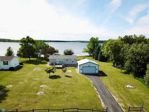 48299 Lindas Beach Ln, Pelican Rapids, MN, 56572-7807 | Card Image