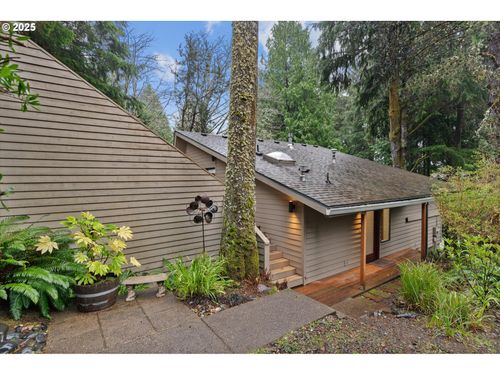 563 Fairway Dr, Gleneden Beach, OR, 97388 | Card Image