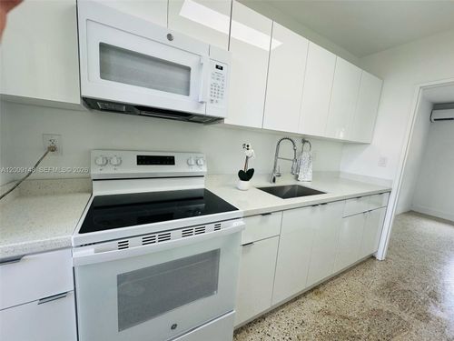 2-417 Se 14th Ct, Fort Lauderdale, FL, 33316-1957 | Card Image