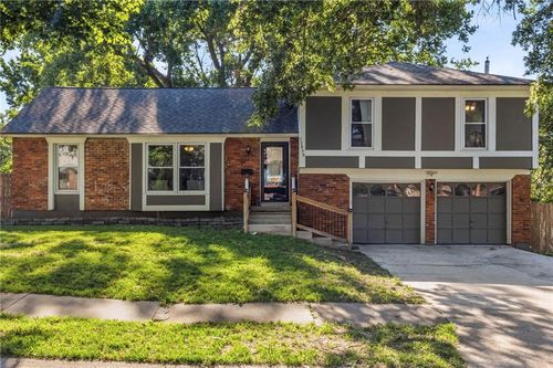 12819 Cambridge Ave, Grandview, MO, 64030-2045 | Card Image