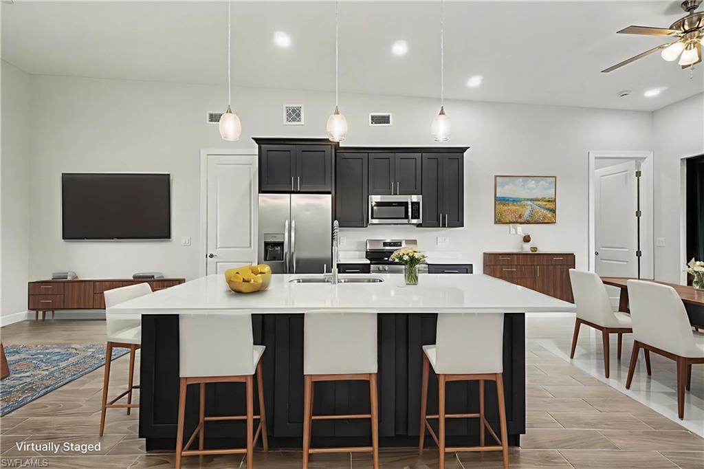 Residential Lease in LEHIGH ACRES