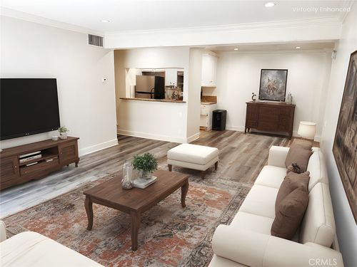 d205-5460 White Oak Ave, Encino, CA, 91316-3830 | Card Image