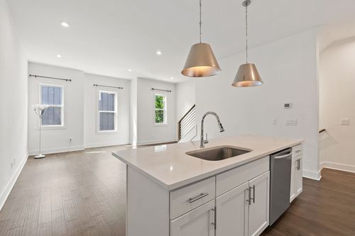 apt-33-700 James Ave, Nashville, TN, 37209-1297 | Card Image
