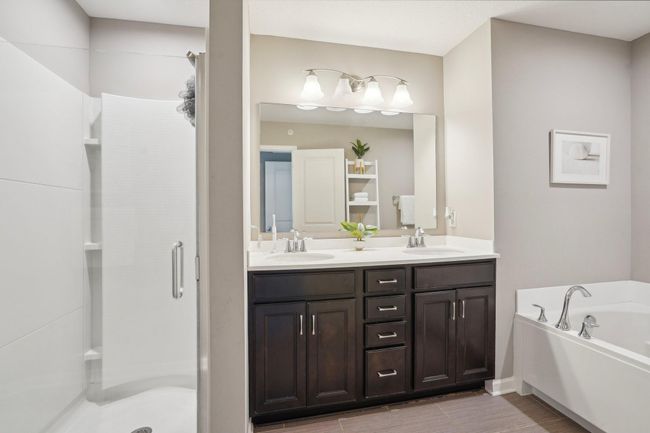 item_33.jpg | Image 24