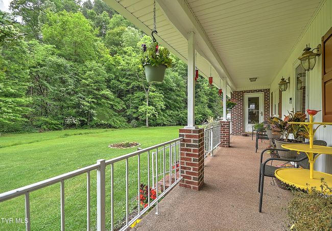 24483 Cave Creek Rd, House other with 5 bedrooms, 3 bathrooms and null parking in Abingdon VA | Image 9